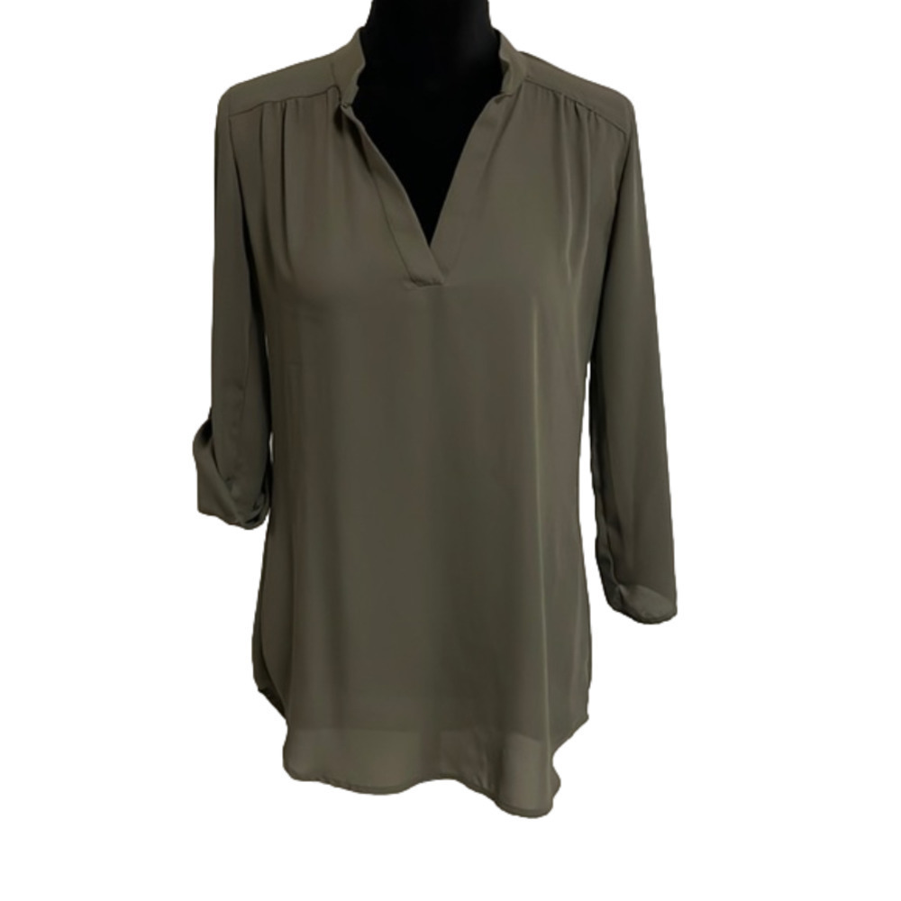 RUE 21 V-neck blouse size S